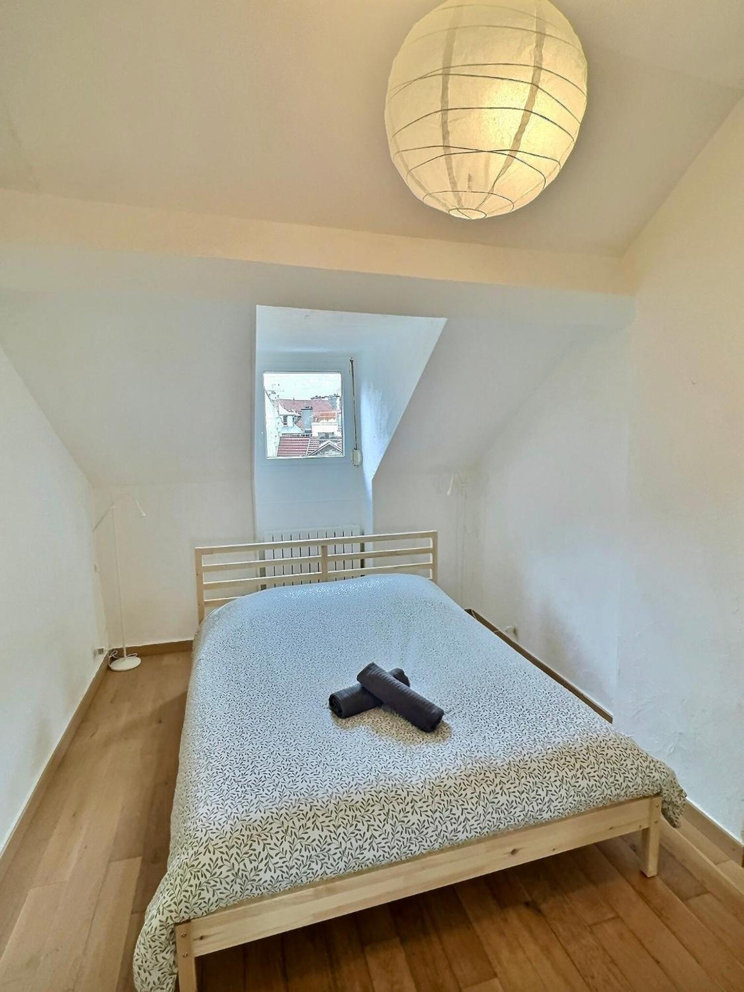 Wonderhost, Spacieux Et Atypique En Coeur De Ville 波城 外观 照片