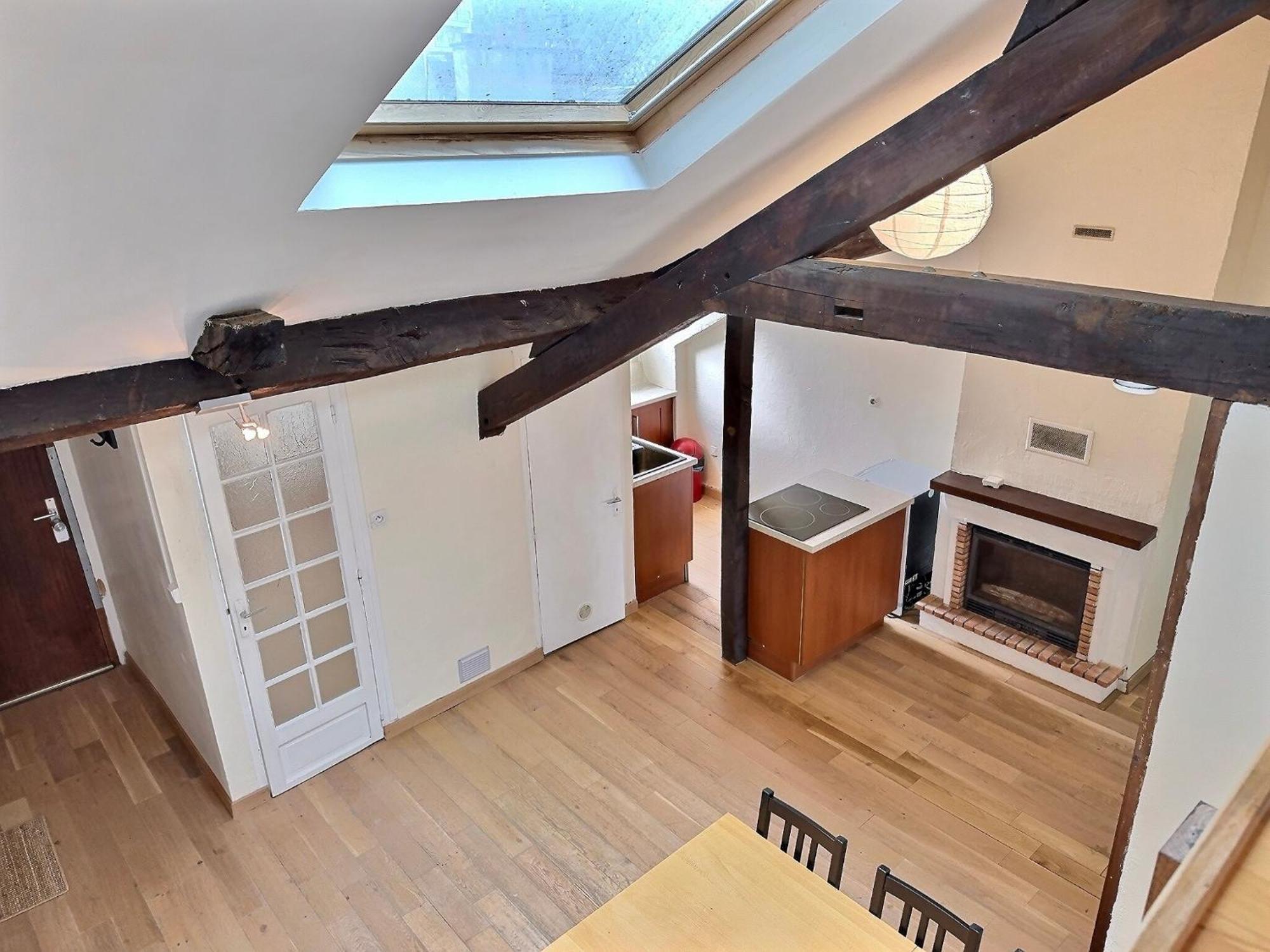 Wonderhost, Spacieux Et Atypique En Coeur De Ville 波城 外观 照片
