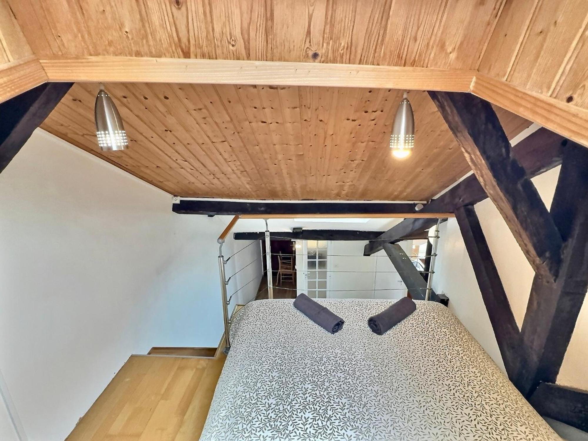 Wonderhost, Spacieux Et Atypique En Coeur De Ville 波城 外观 照片